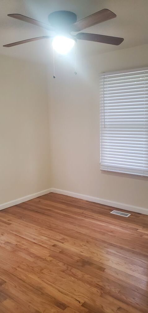 Building Photo - 3072 Lone Oak Ave SW