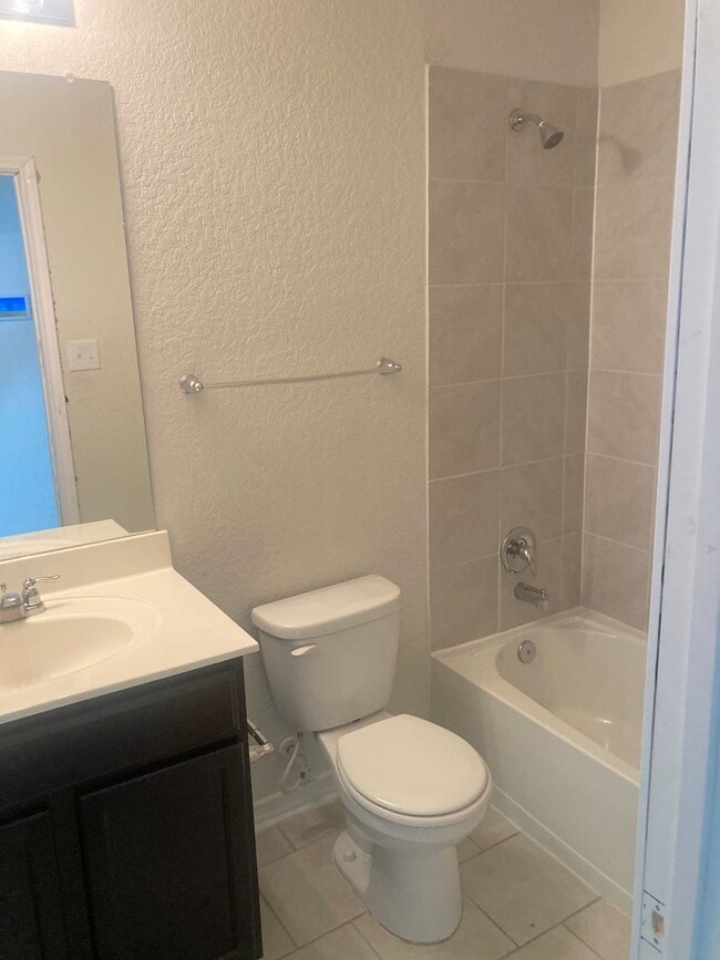 Building Photo - ZERO APPLICATION FEE FOR THIS STUNNING 4 BR, SINGLE STORY HOME!