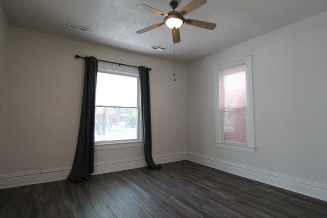 Building Photo - 1 Bedroom 1 Bath House In The Strawberry Hill Neighborhood