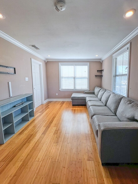 Living Room - 5717 Pasteur Blvd