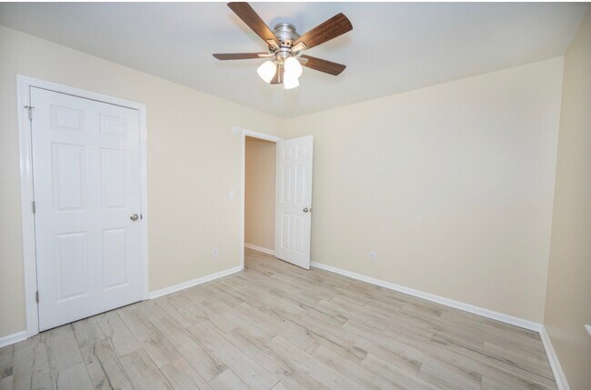 Building Photo - 1782 Dogwood Rd