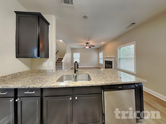 Building Photo - 498 Kirkland Dr