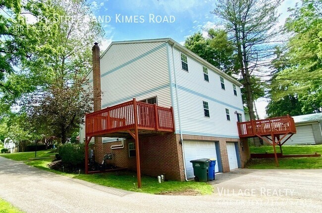 Building Photo - 225 Cherry St