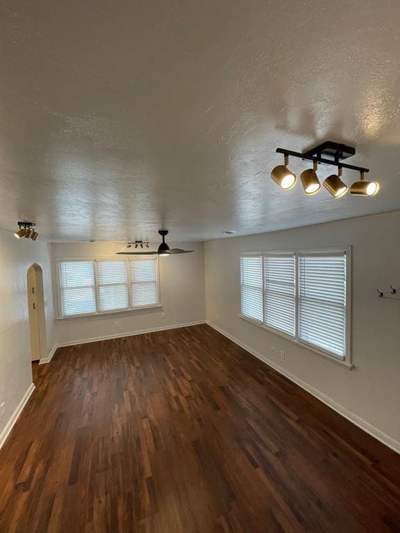 Building Photo - 2515 N Harvey Ave