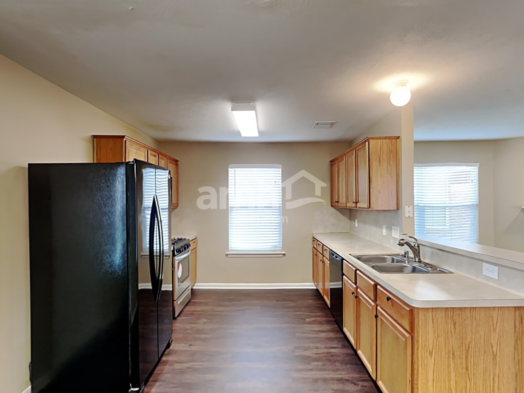 Building Photo - 19130 Yellow Thrush Dr