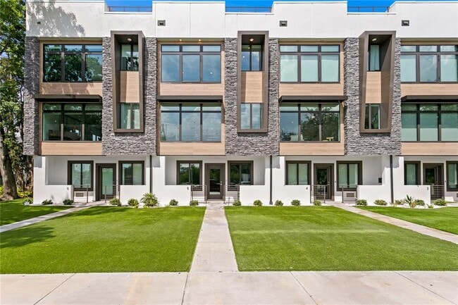 Building Photo - 90 Columbia Dr