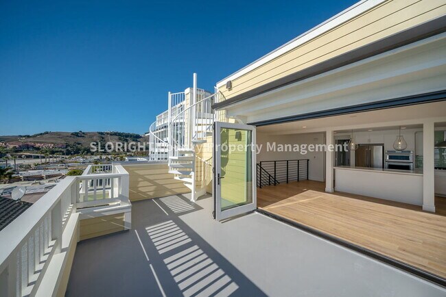 Building Photo - AVAILABLE JANUARY- Stunning Townhome in Avila Beach - 2 Bedroom / 2 Bathroom