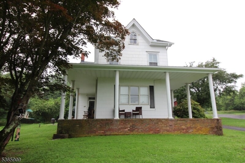 Primary Photo - 471 Milford Warren Glen Rd