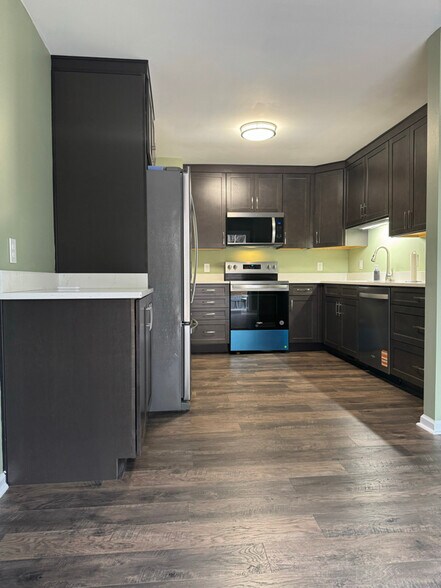 Building Photo - 1104 Boone Ln