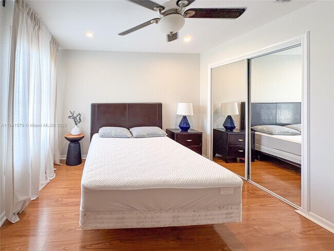 Building Photo - 4006 Bahia Isle Cir