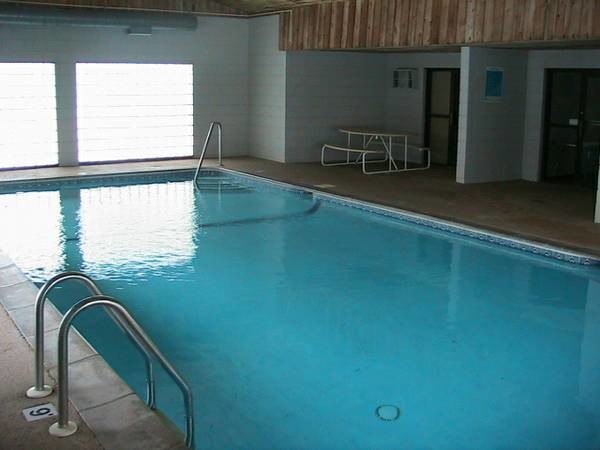 Building Photo - 1905 Wilson Ave