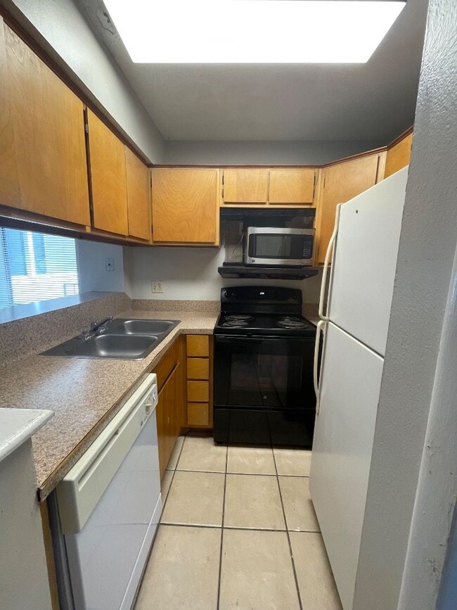Building Photo - 2510 San Gabriel St