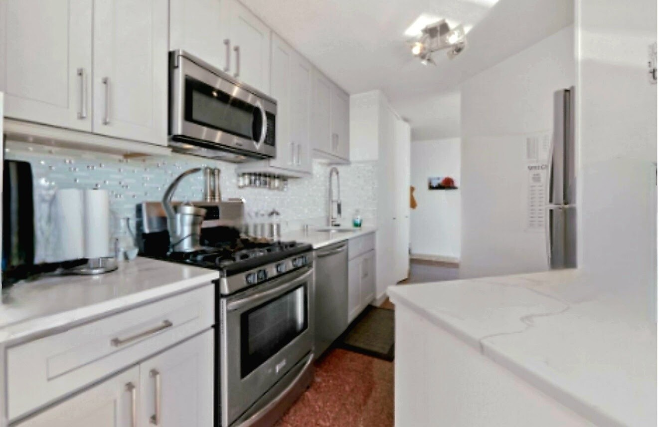 Building Photo - 7000 Kennedy Blvd E