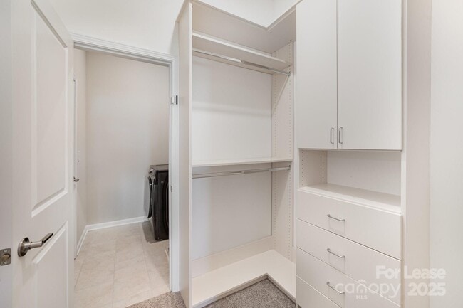 Building Photo - 5710 Gulch Pl