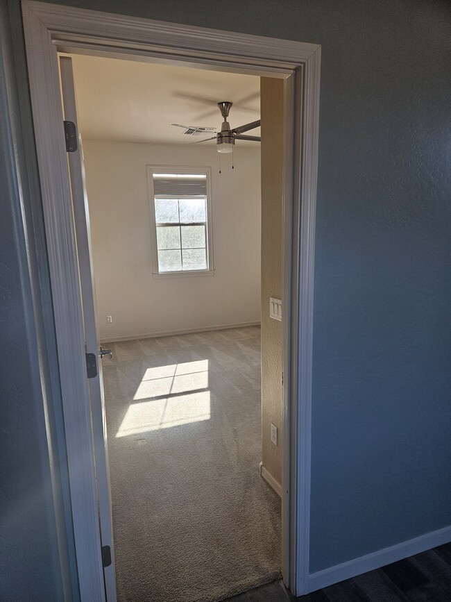 Building Photo - 20466 W Legend Trail