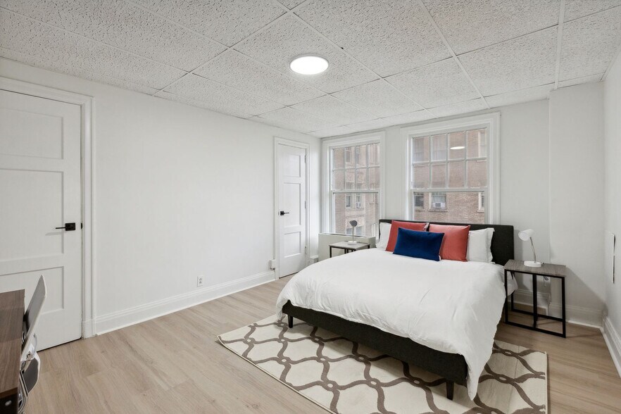 Building Photo - 109 New York 96-SI FL10-ID1612435P