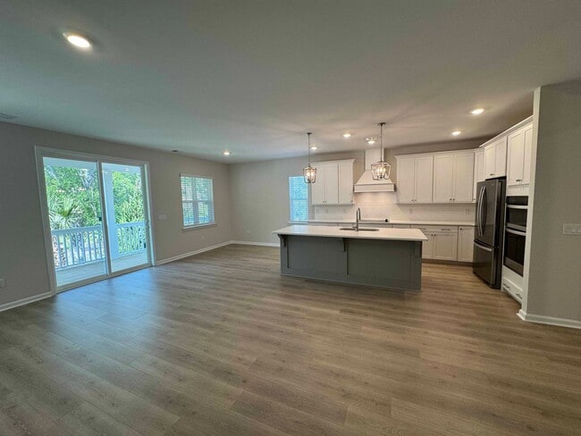 Building Photo - Bailey's Cove at Hilton Head Island | Where coastal living meets effortless elegance.