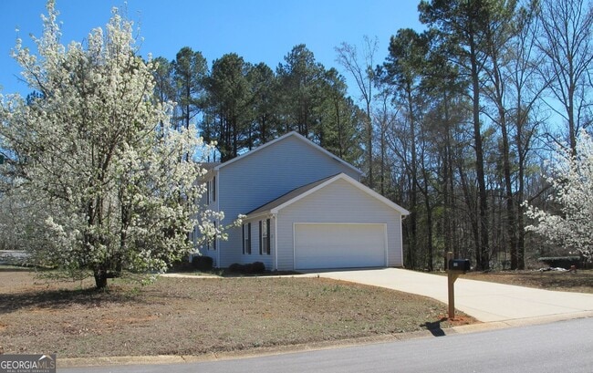 Building Photo - 135 Sandwood Dr