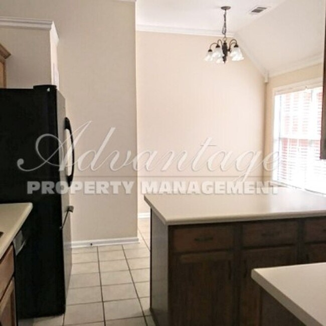 Building Photo - Very Nice Newly Renovated Home in Cordova