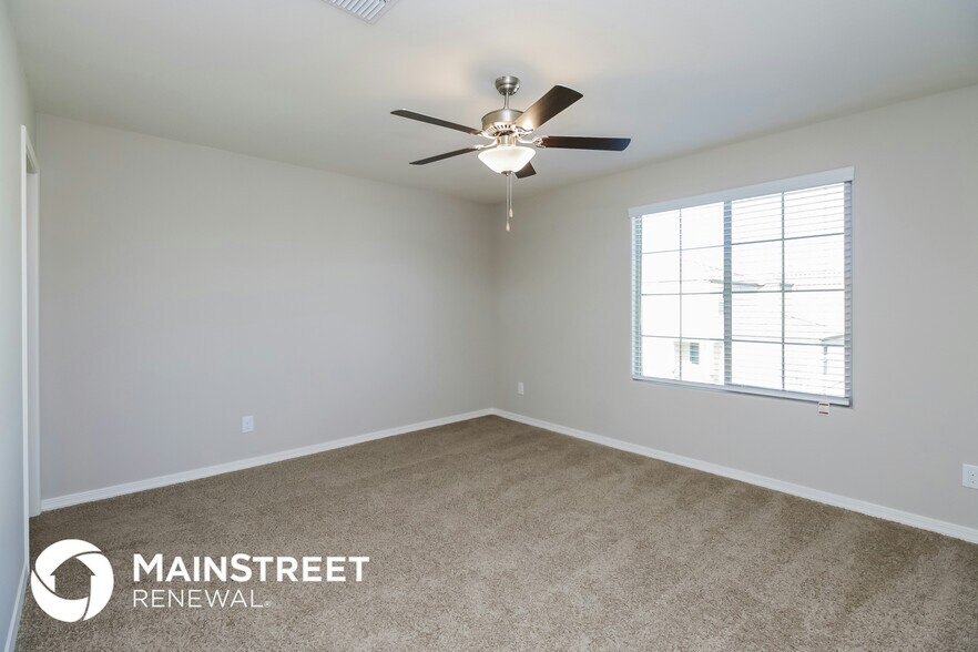 Building Photo - 8221 W Albeniz Pl