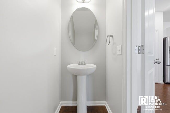 Building Photo - 3BR | 3.5BA | 3-Story Townhome | Bonus Loft | Fenced Yard