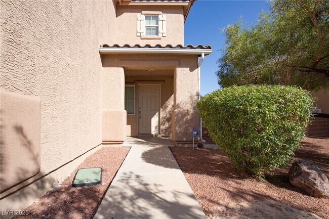 Building Photo - 2516 Courlan Dr