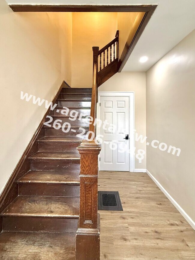 Building Photo - 1829 Broadway