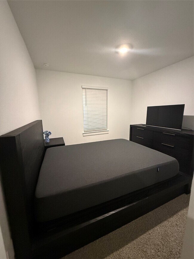 Building Photo - 1119 Fringed Bluestar Dr