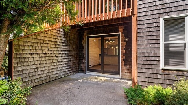 Building Photo - 78 Independence Ct