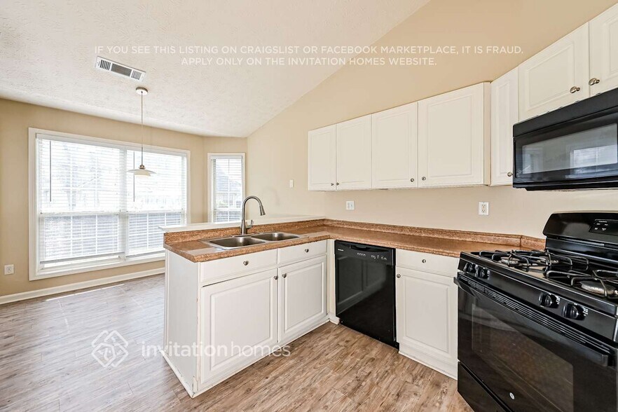 Building Photo - 705 Avalon Forest Dr NW