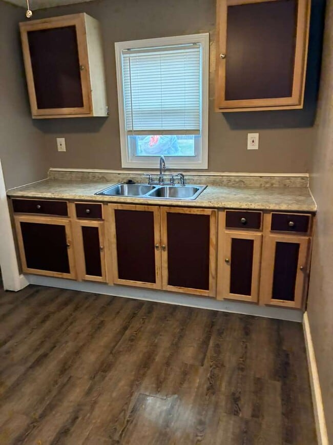 Building Photo - 5416 College Ave