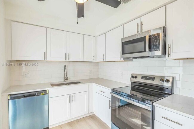 Building Photo - 9055 NW 33rd Avenue Rd