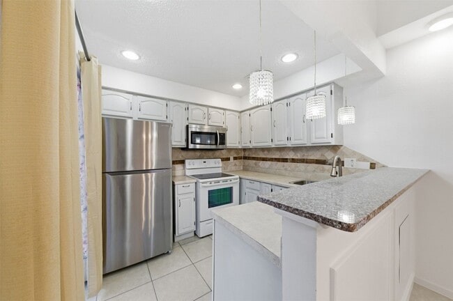 Building Photo - 12503 Newbrook Dr