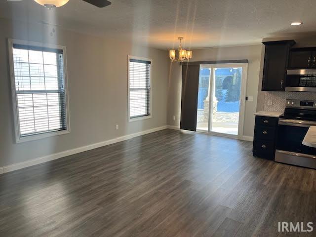 Building Photo - 735 W Hamilton Rd S