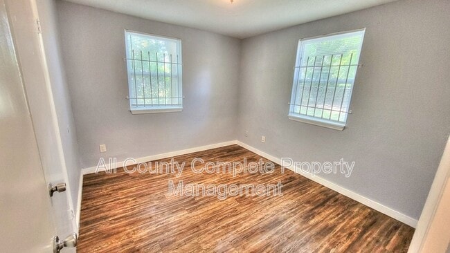 Building Photo - 3018 Pearce St