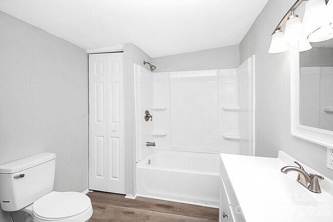 Building Photo - 1017 McLain Rd