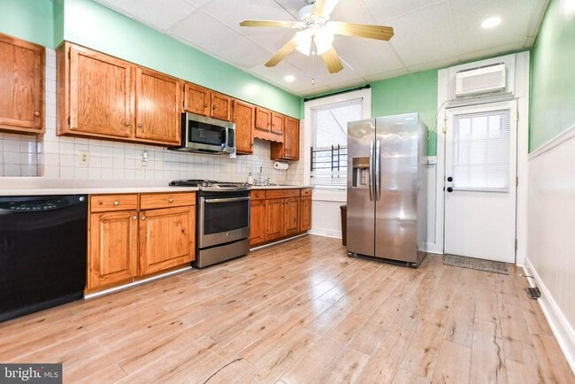 Building Photo - 2509 Christian St