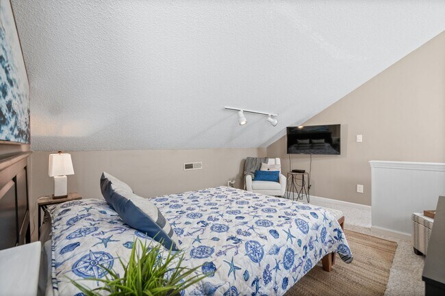 Building Photo - ***Free Utilities***Please note, this is a...