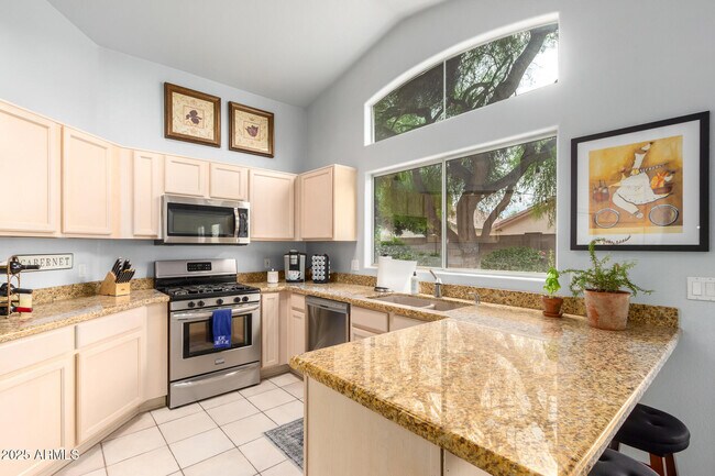 Building Photo - 3905 E Rockwood Dr