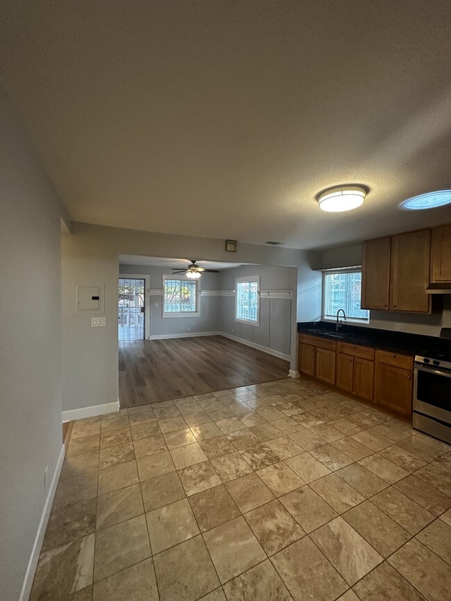 Building Photo - 1111 87th Ave