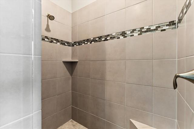 Building Photo - 3480 Newport Dr