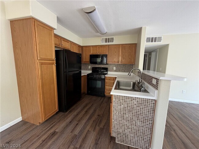 Building Photo - 3079 Key Largo Dr