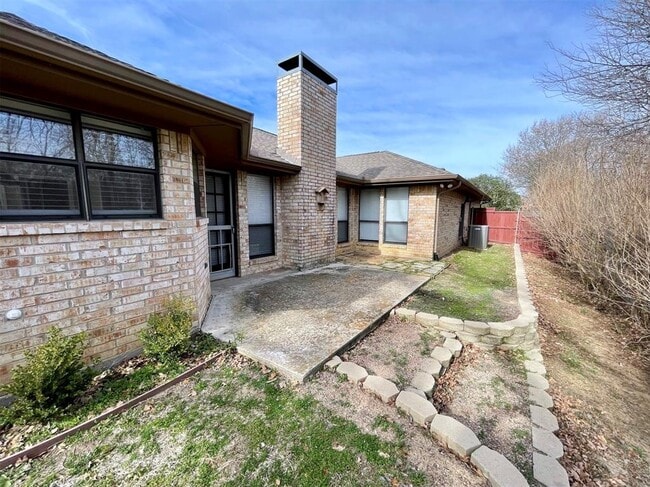 Building Photo - 4916 Timberview Dr