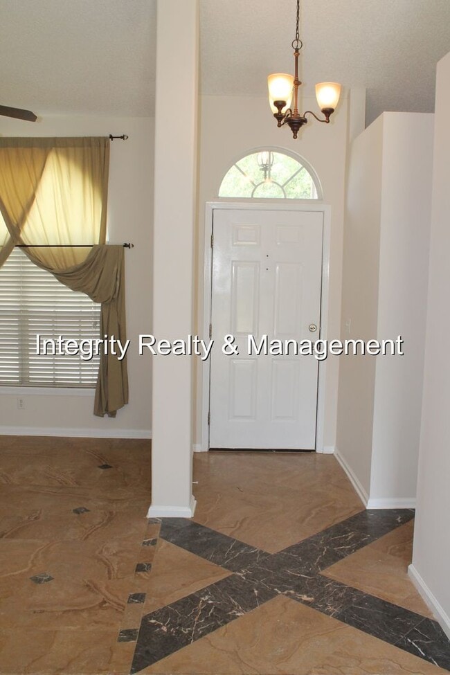 Building Photo - 3 bed/2.5 bath in Lake Asbury