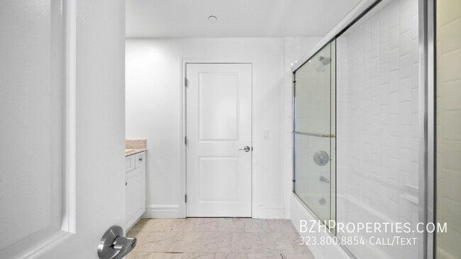 Building Photo - 1050 S Holt Ave