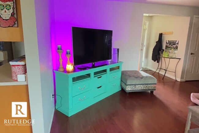 Building Photo - Cozy 3 Bed / 2 Bath Home in South Medford with Fenced Backyard