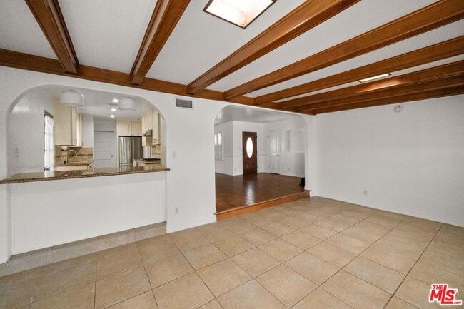 Building Photo - 5227 Etheldo Ave