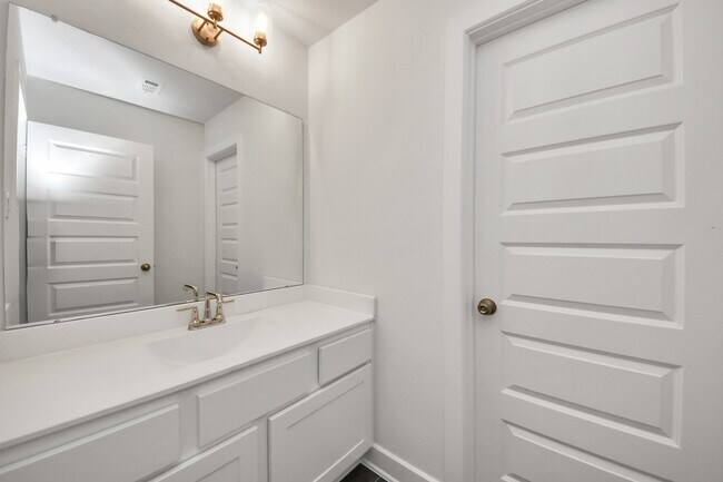 Building Photo - 31411 Weathered Cabin Ct