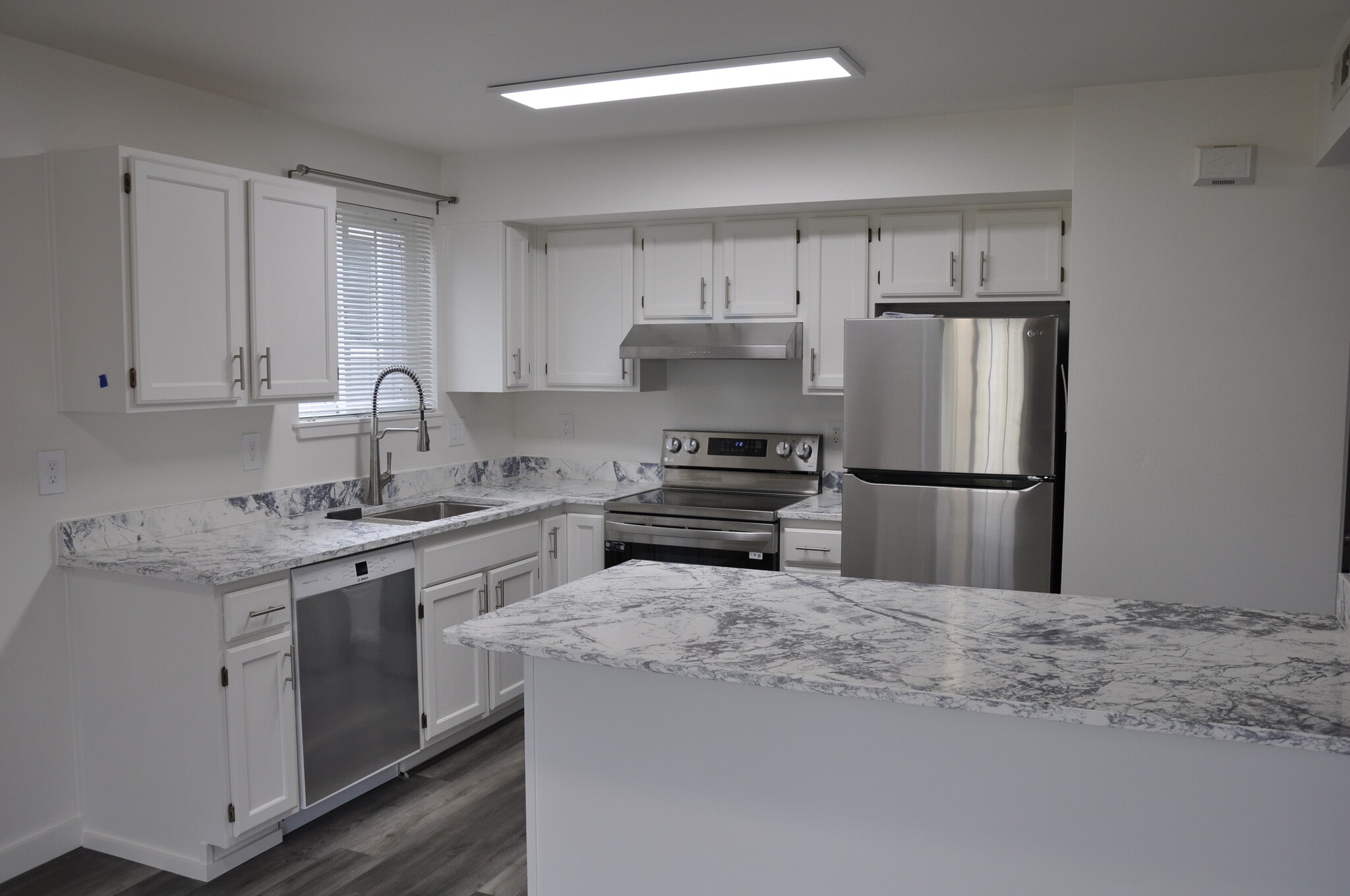 Kitchen / Living Room - 3031 Pacific St