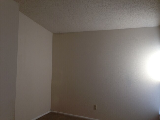 Building Photo - 7855SVC(100)